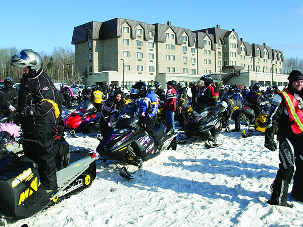 yellowstone,quebec,snomobiling,borders