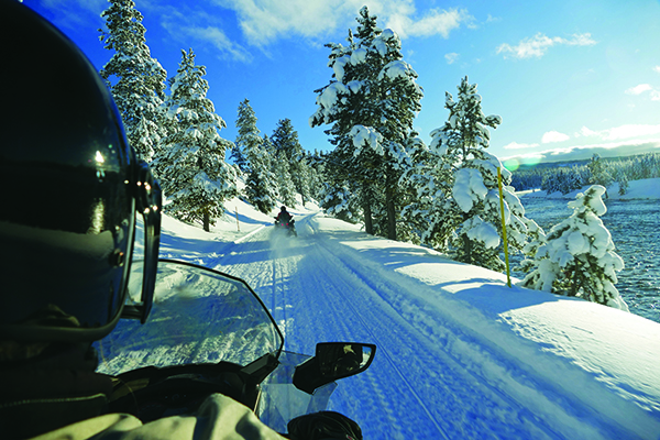 yellowstone,quebec,snomobiling,borders